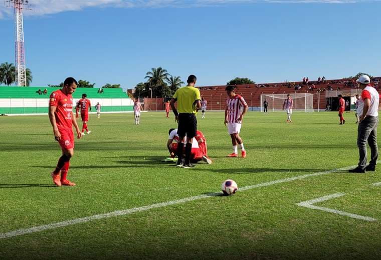 Guabirá jugó el domingo un amistoso ante Independiente en Montero. Foto: Guabirá