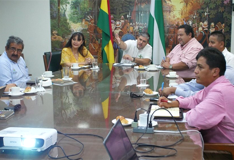 Cívicos de Bolivia se reúnen en Santa Cruz para analizar la relación con el Estado y el Censo 2024