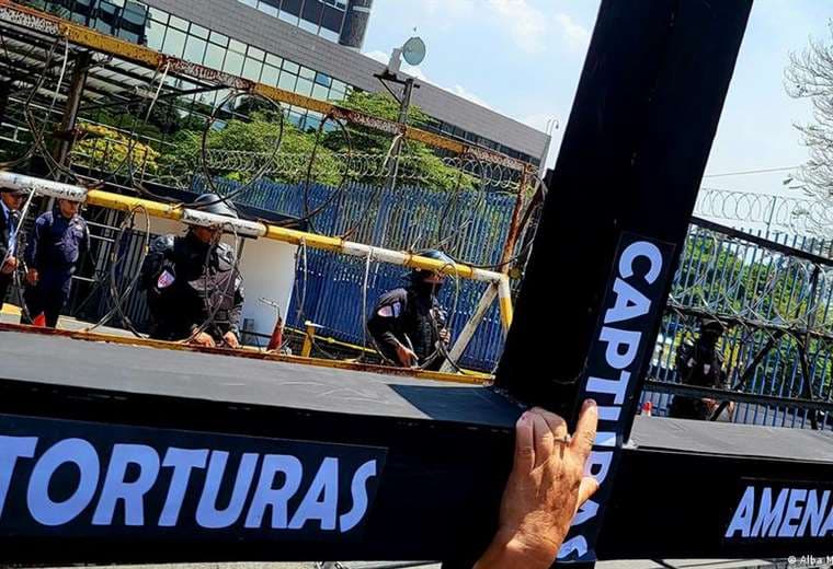 El Salvador: rechazan "normalizar" la "persecución política"
