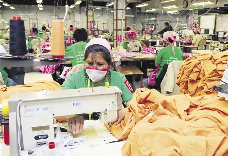 Salarios: Industriales piden pagar con productos nacionales